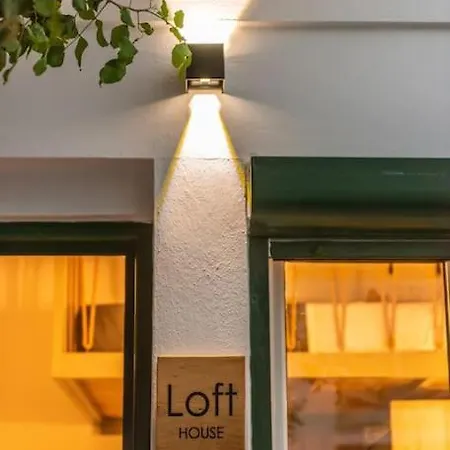 アパート Loft House