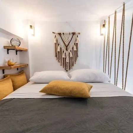 アパート Loft House